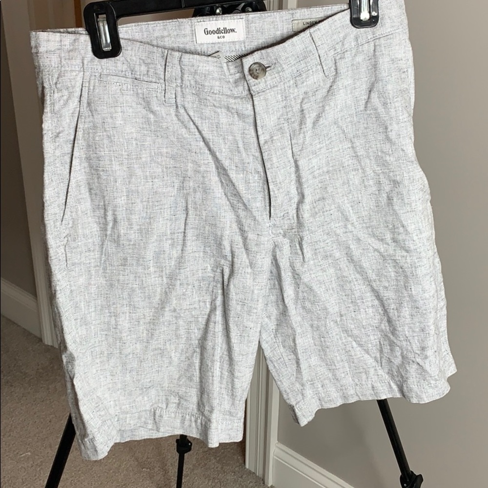 Linen shorts